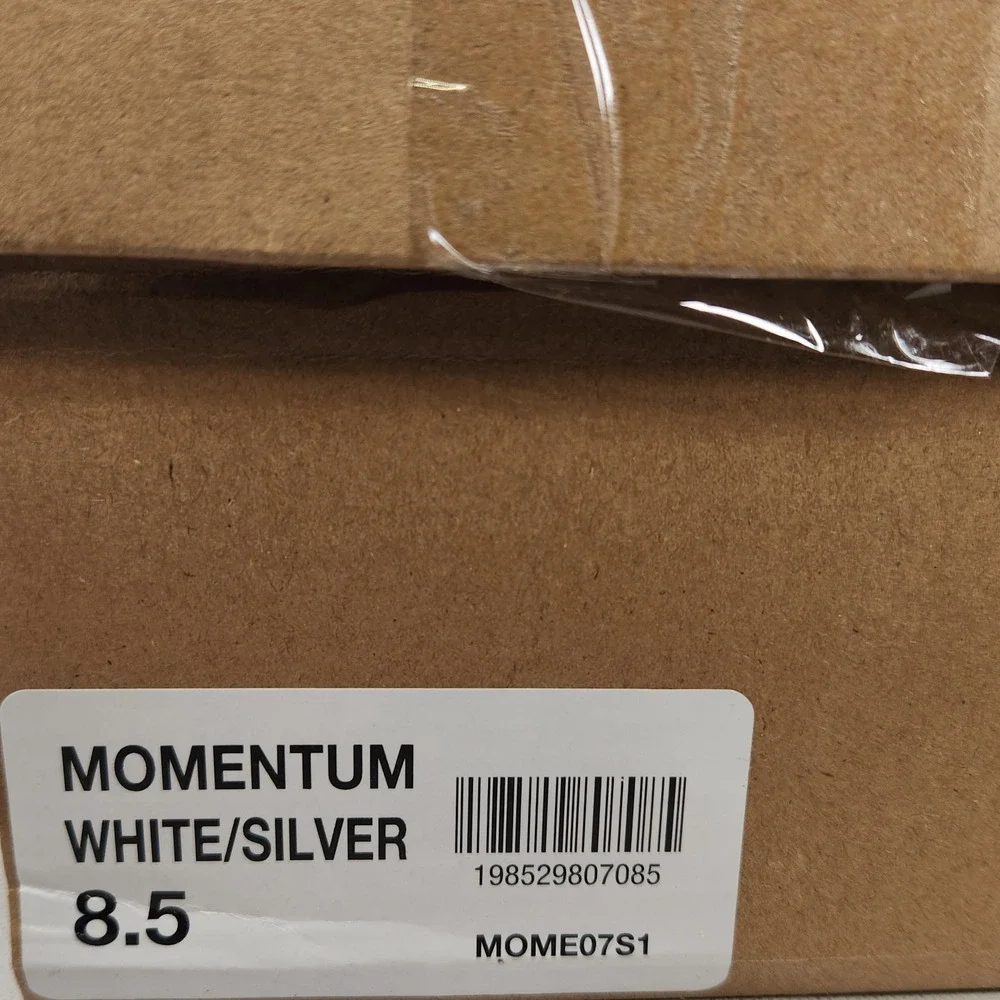 Steve Madden Momentum Sneaker Women Size 8.5 White Silver Triple Strap Casual